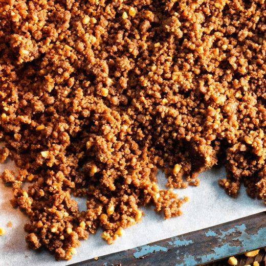 Vegan cocoa crumble