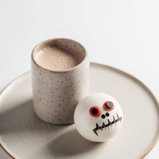 Halloween Hot Chocolate Bomb | callebaut.com