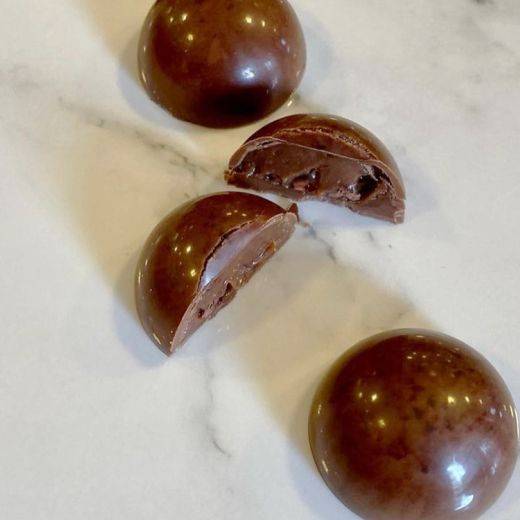 Bombom de Cumaru e Laranja