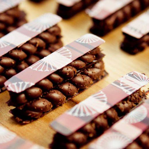 Gaufrette ganache caramel aux fruits d’argousier et mangue