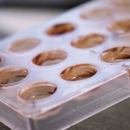 Chocolates moldados - Usando a criatividade