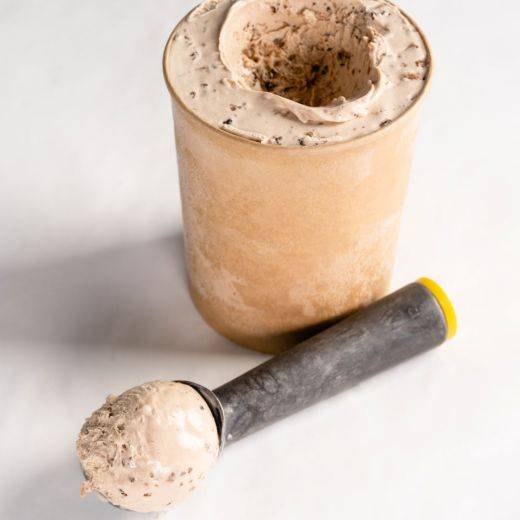 Demonstration video<span>Hazelnut Caramel Ice Cream Pint</span>