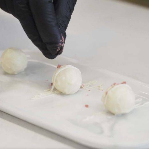 Demonstration video<span>Strawberry Balsamic Truffles</span>