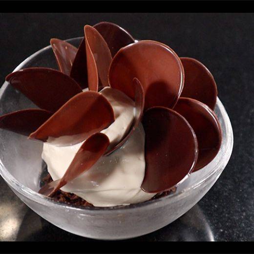 Demonstration video<span>Helado de praliné de avellanas y café</span>