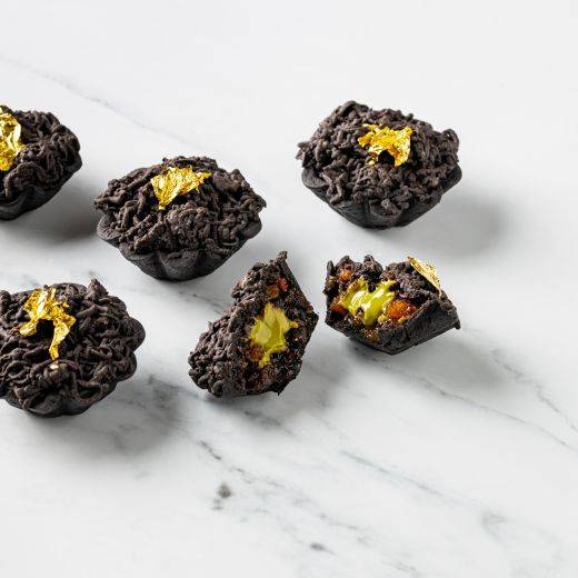 Demonstration video<span>Chocolate and Pistachio Mince Pies</span>