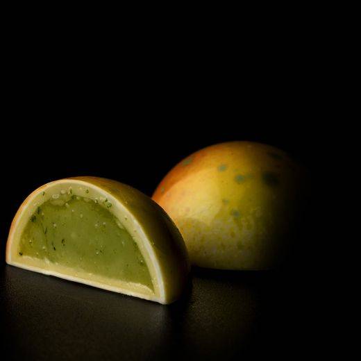 Chocolat blanc et fruit de la passion – huile d’olive – basilic
