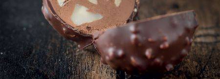 Chocolate nougat balls