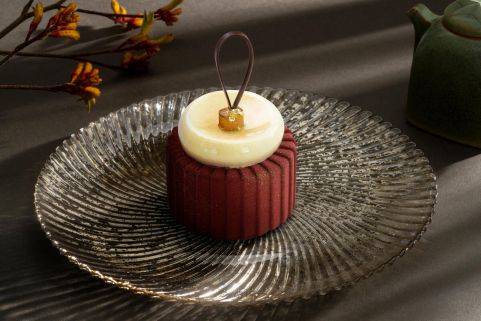 Lotus Cake