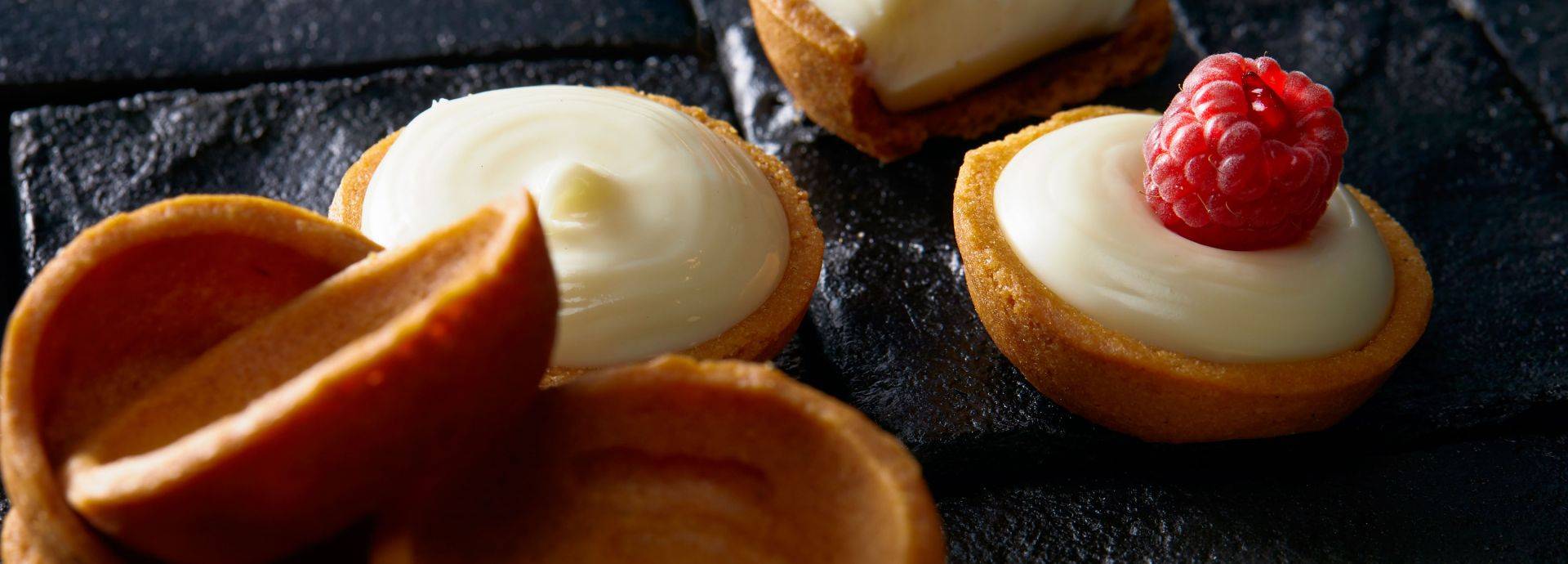 White chocolate and raspberry mini tart