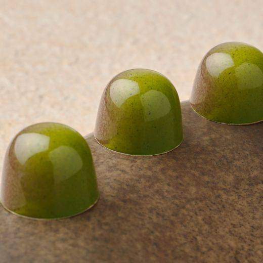 Pralinen mit Matcha-Sesam- Ganache und Calamansi-Gelee