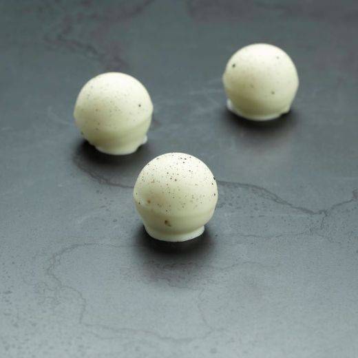 Praline mould Buckwheat Nuit Blanche Ganache