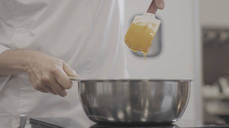 Como Preparar o Caramelo Seco