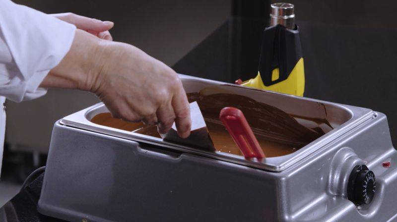 Tempering Chocolate - The Seeding Method