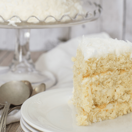 Pastel de Chocolate Blanco y Coco
