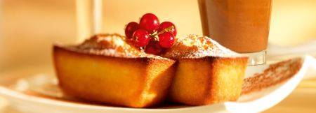 Financiers and chocolate cream dip
