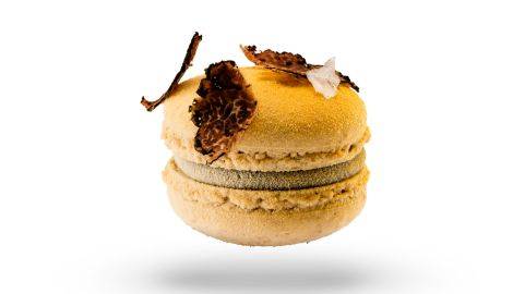 Truffle macaron (tuber Melanosporum)