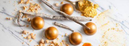 Gold snicker