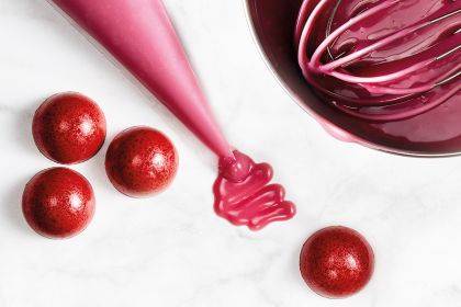 Ganache mit ruby rb1 für geformte pralinen